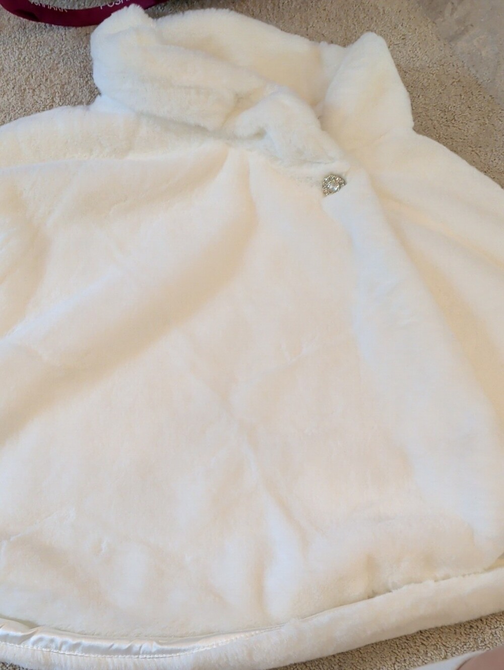 Women's Cream Faux Fur Cape